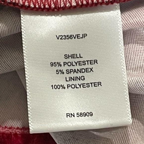 NWT Chelsea & Violet Red Floral Blouse Size Large‎ - Picture 4 of 11